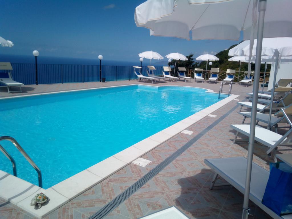 Agriturismo La Palombara Paola Buitenkant foto