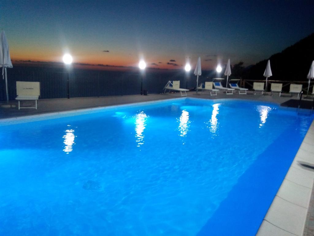Agriturismo La Palombara Paola Buitenkant foto