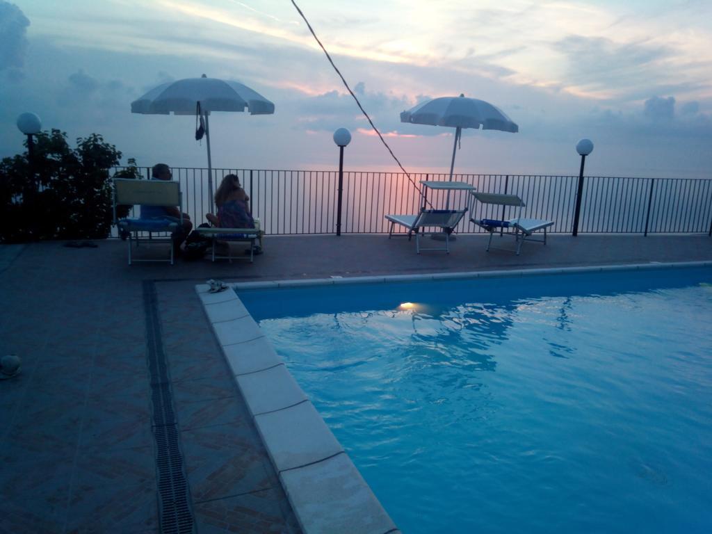 Agriturismo La Palombara Paola Buitenkant foto